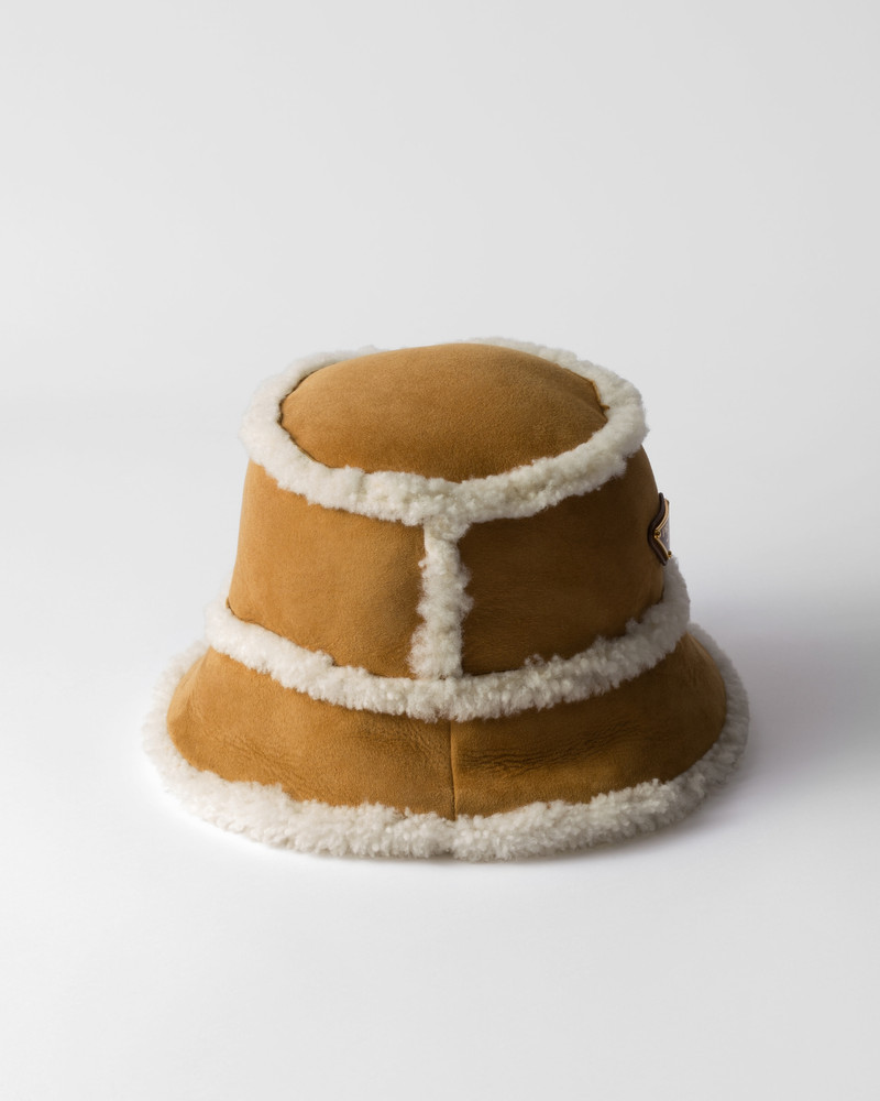 Suede shearling bucket hat 3