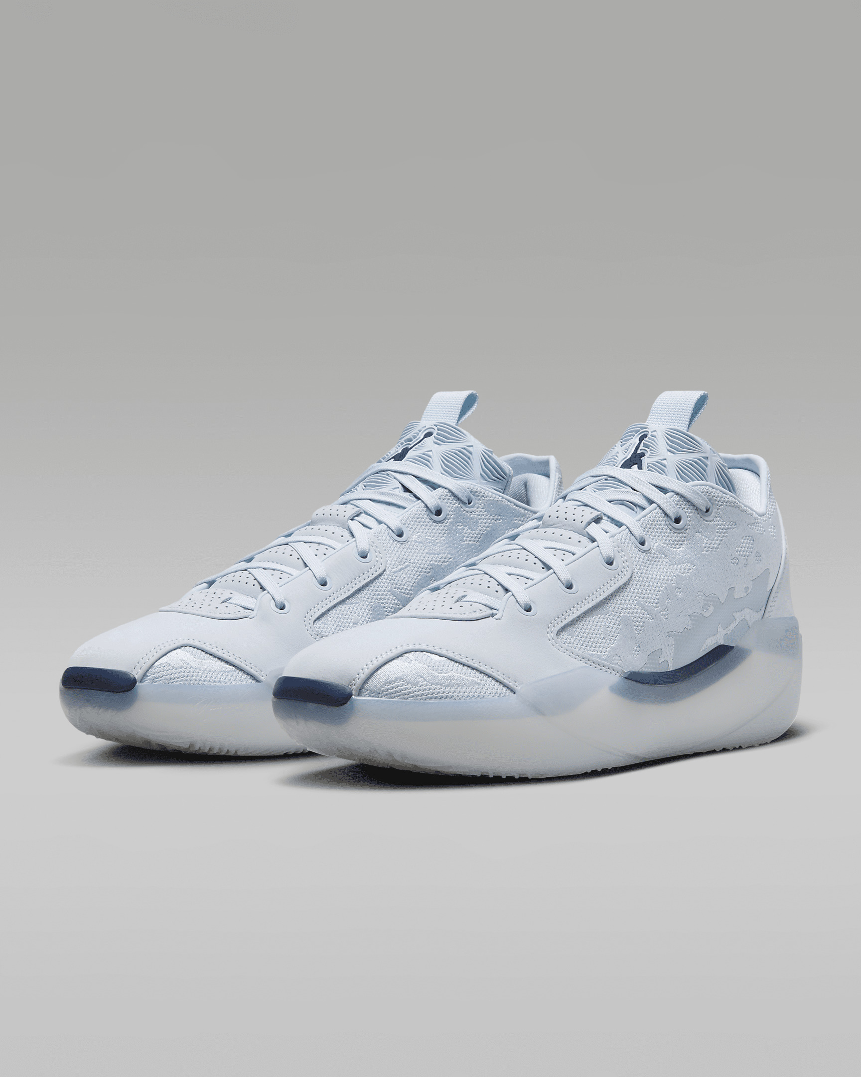 【ユニセックス】NIKE Jordan XXXIX Basketball シューズ Amazon.com | Air Jordan XXXIX Croix Basketball Shoes (FQ0213