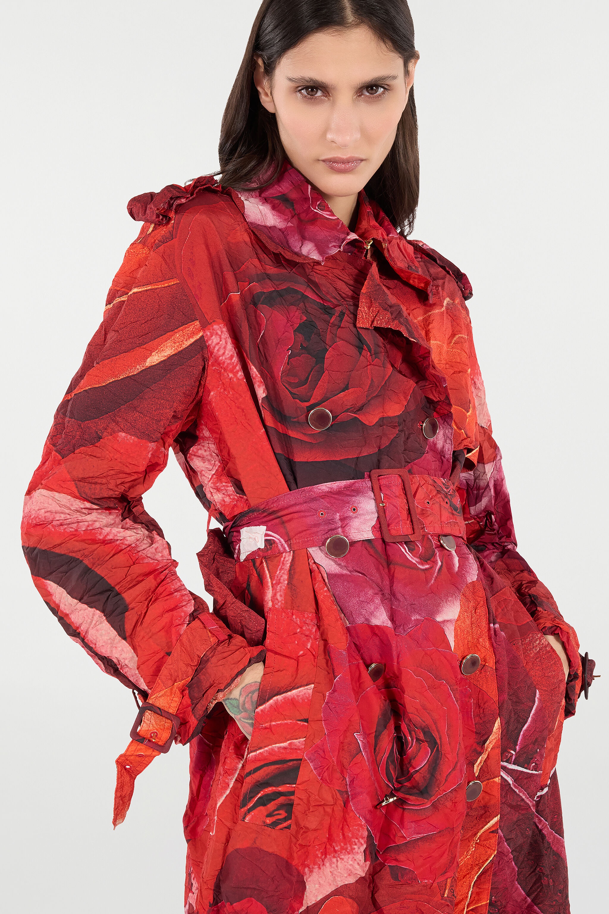 Long Crinkle-Effect Trench Coat With Rose Print - 6