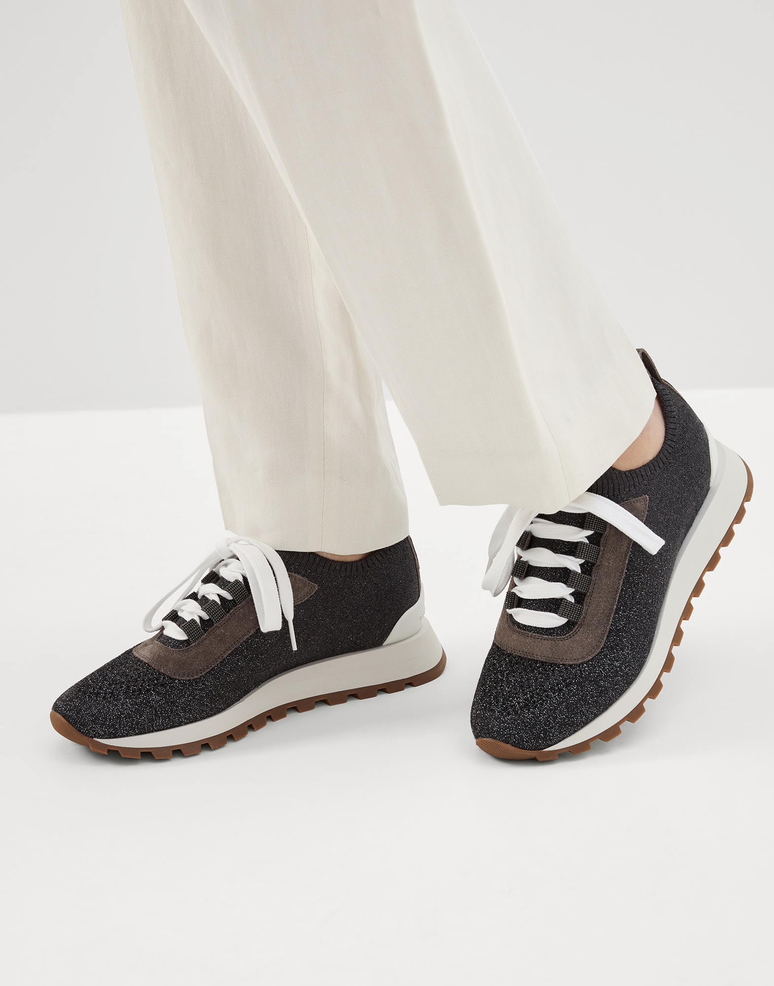 Sparkling cotton knit runners with shiny eyelets - 4