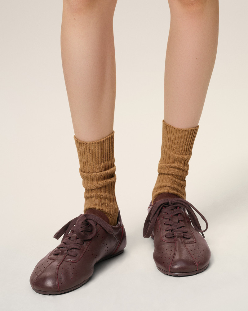 AMI Paris BURGUNDY SMOOTH LEATHER LOW TOP STEP SNEAKERS outlook