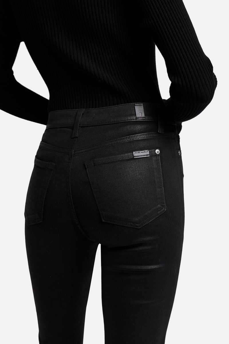 High Waist Slim Kick in Coated Black 3