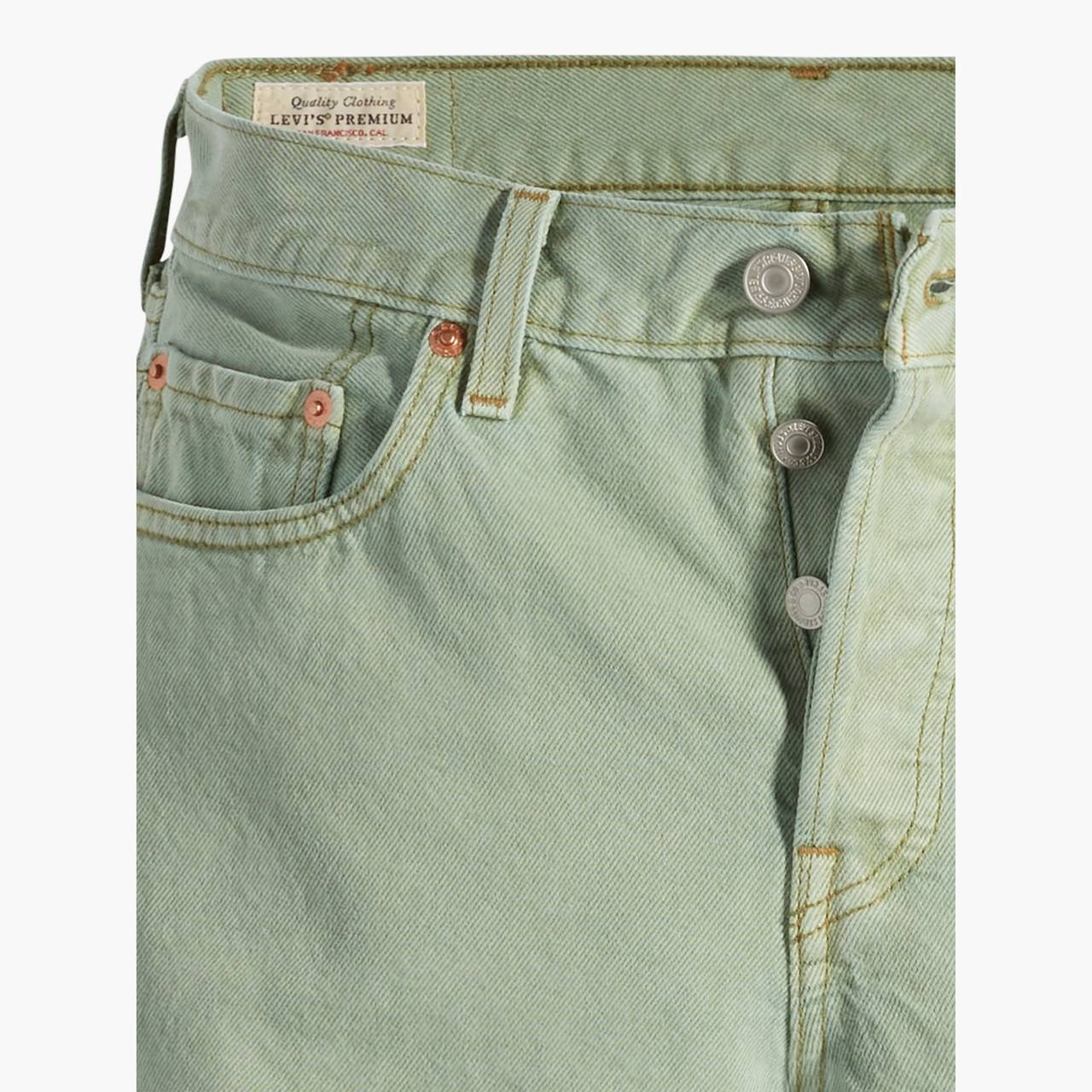 501® '90S WOMEN'S COLORED DENIM SHORTS - 8