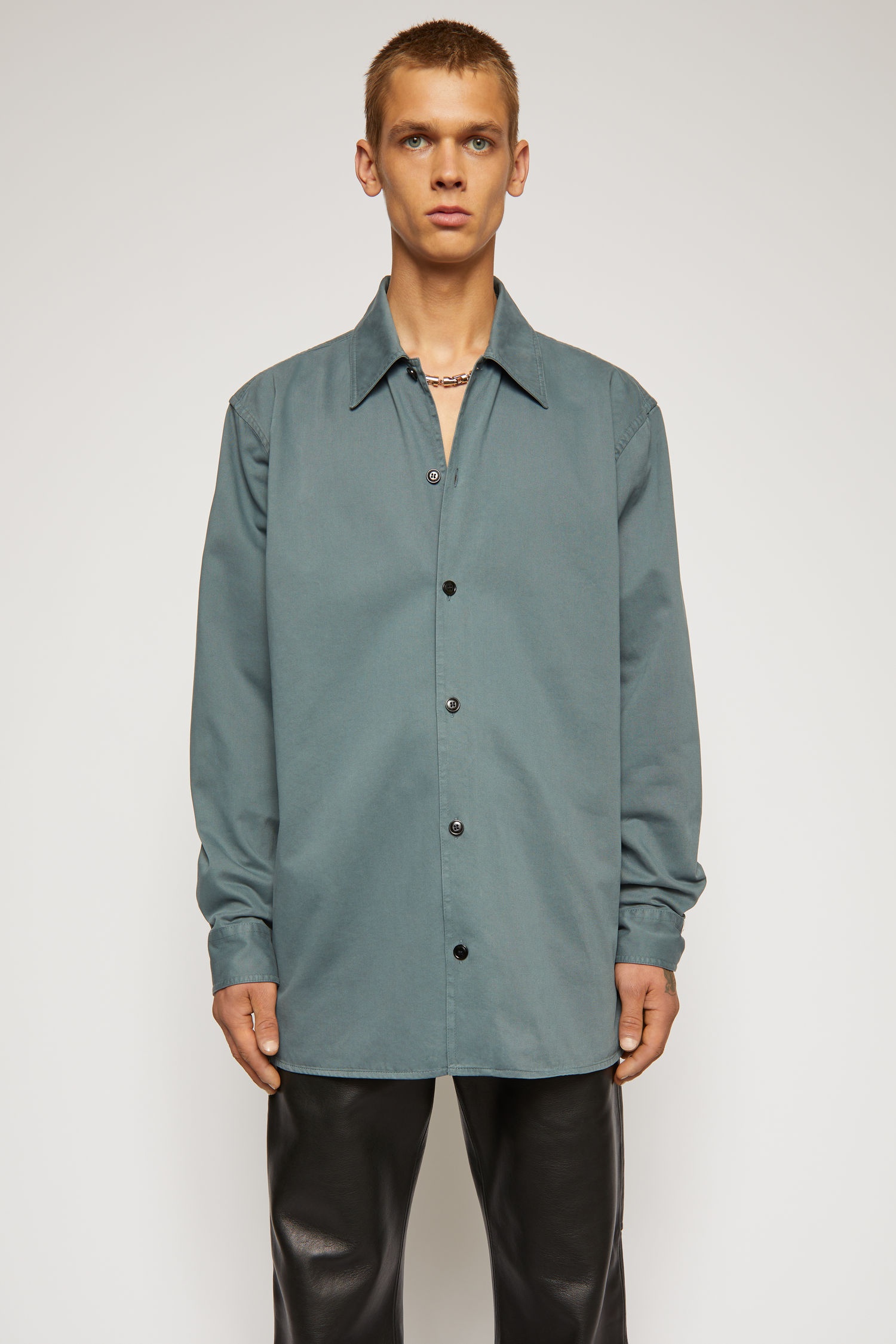 Boxy-fit cotton twill shirt dusty green - 2