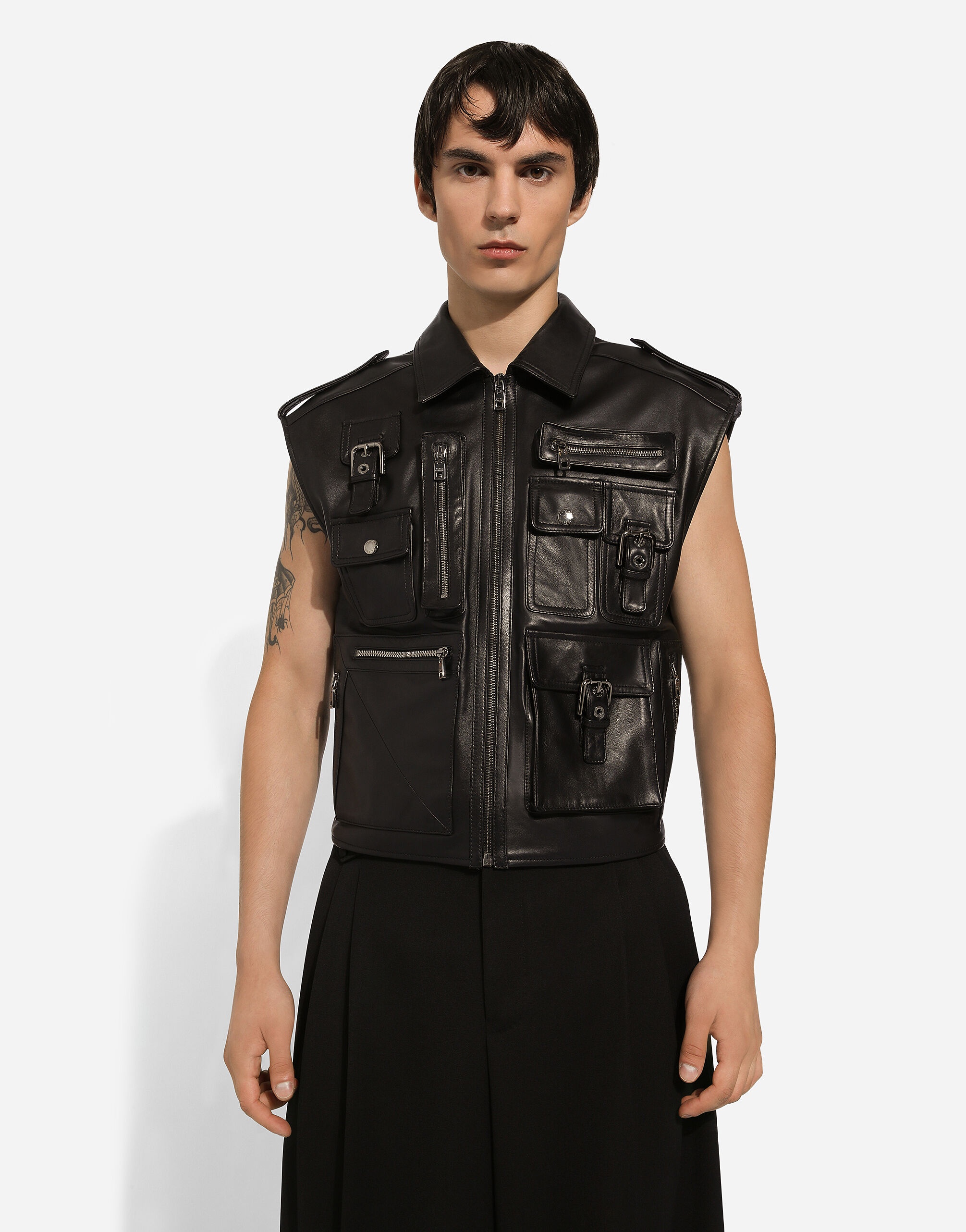 Leather vest with multiple pockets - 4