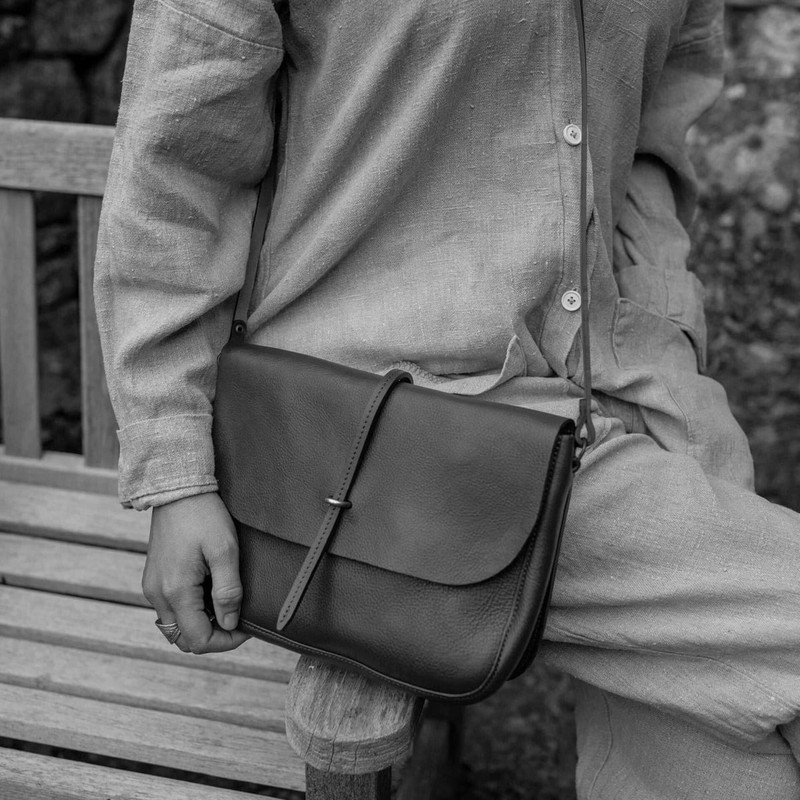 PASTEL POSTMAN BAG / HANDBAG - NAVY BLUE 6