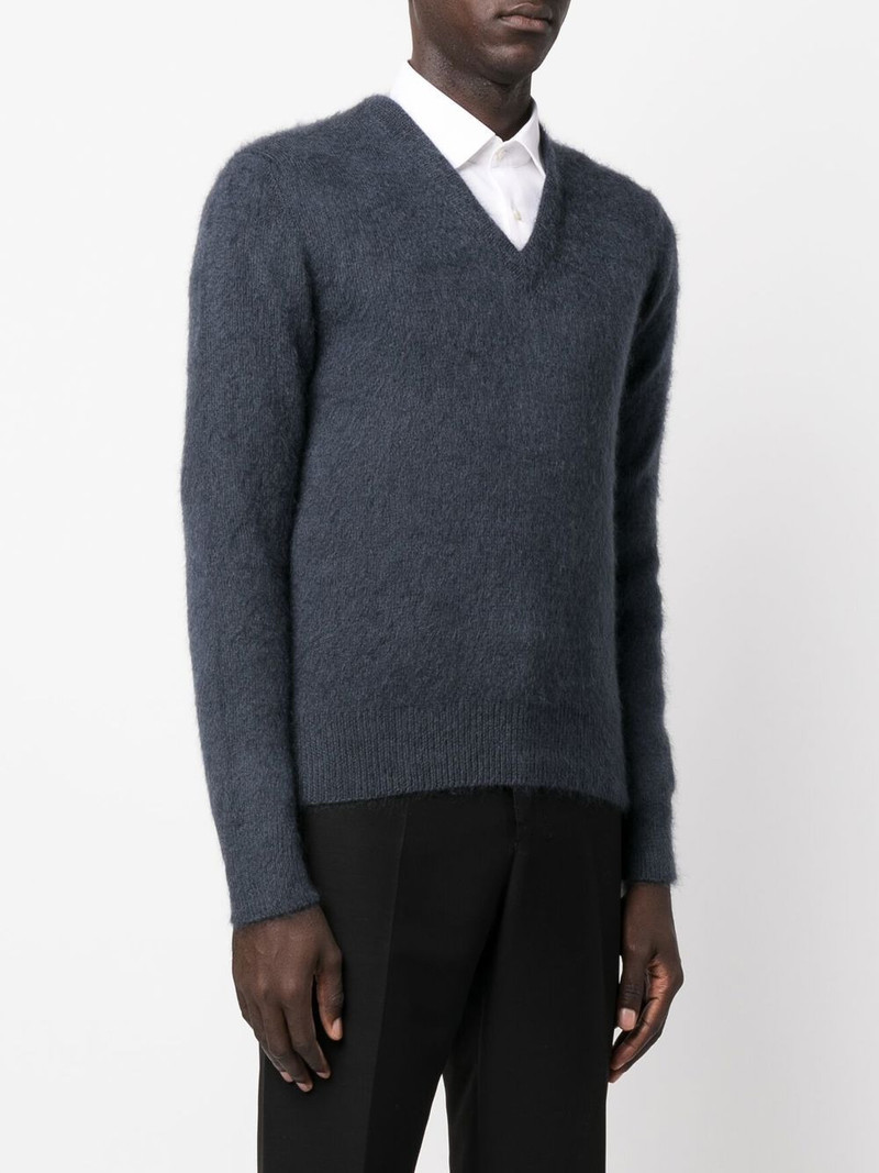 V-neck knitted jumper 3