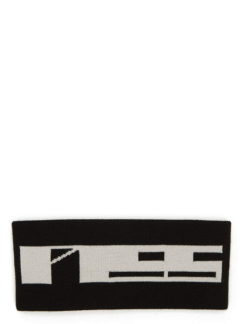 embroidered neck warmer 1