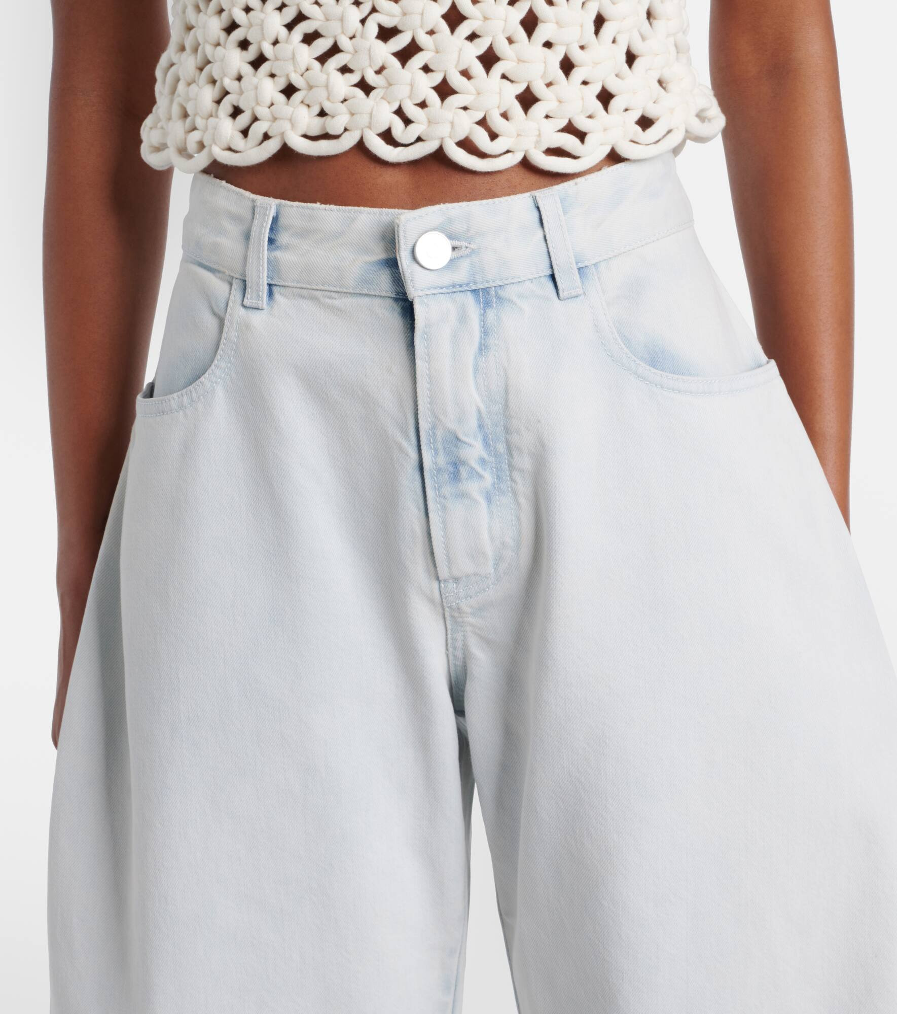 Low-rise barrel-leg jeans - 4