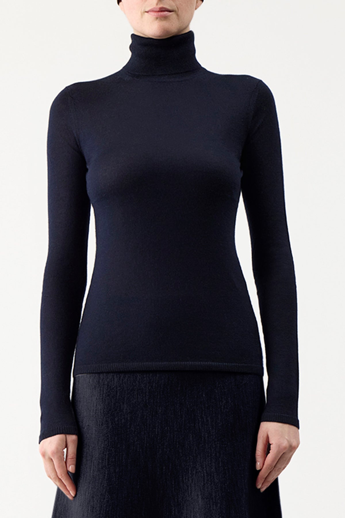 May Turtleneck in Dark Navy Cashmere Wool - 5