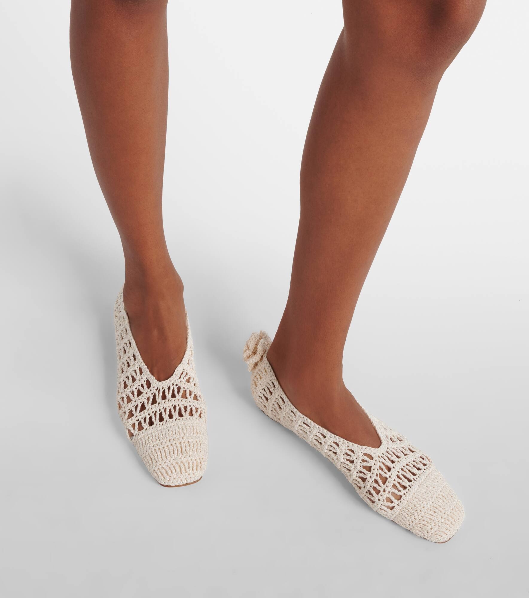 Floral-appliqué crochet ballet flats - 4