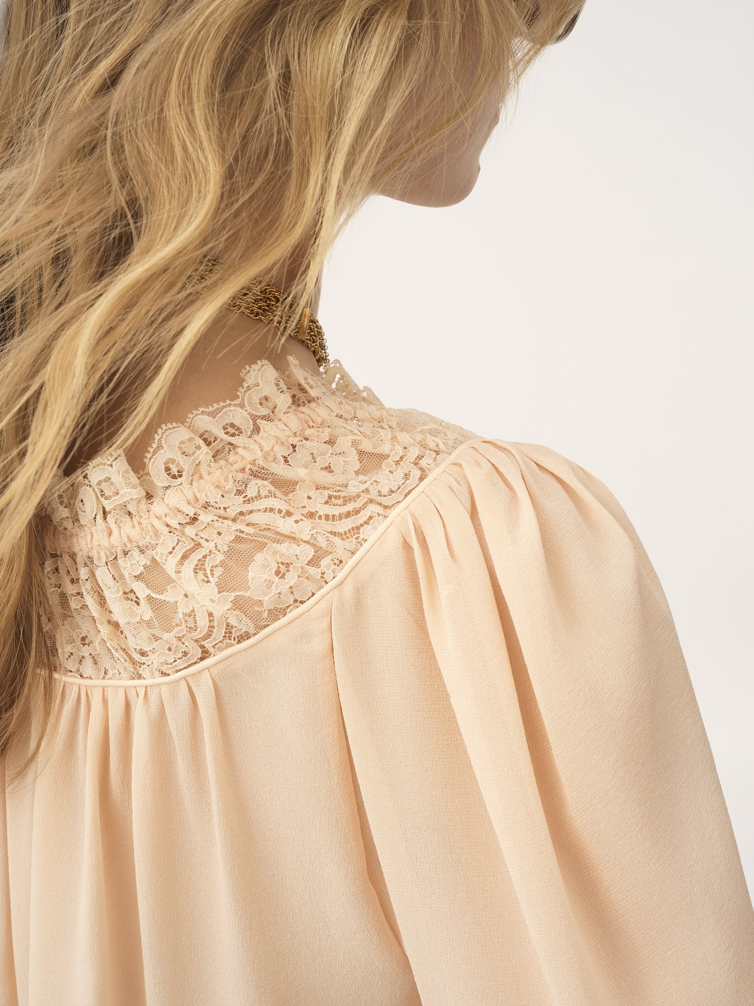 SCOOP-NECK CROPPED TOP IN SILK GEORGETTE & LACE - 7