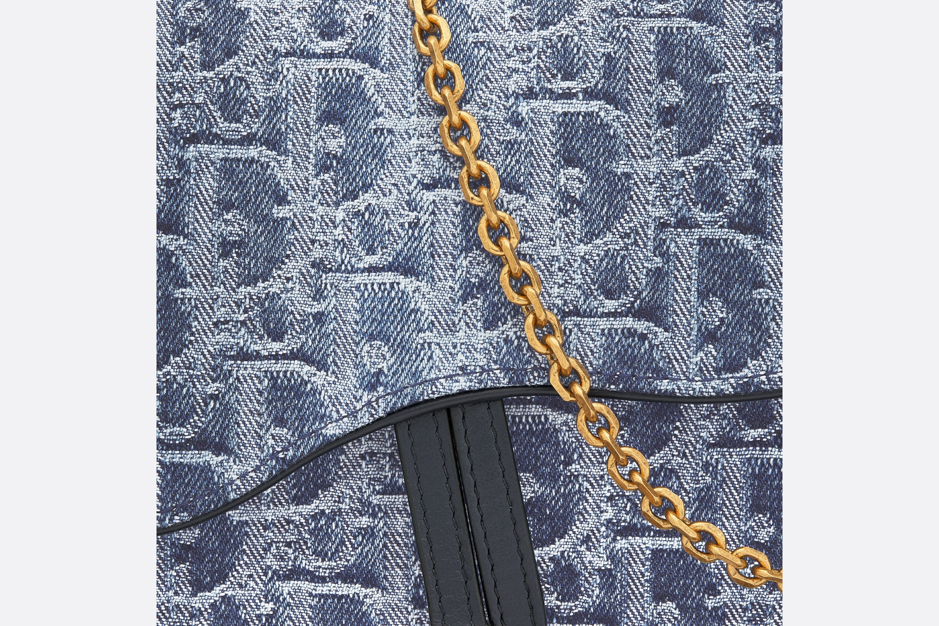 Saddle Pouch with Chain - 5