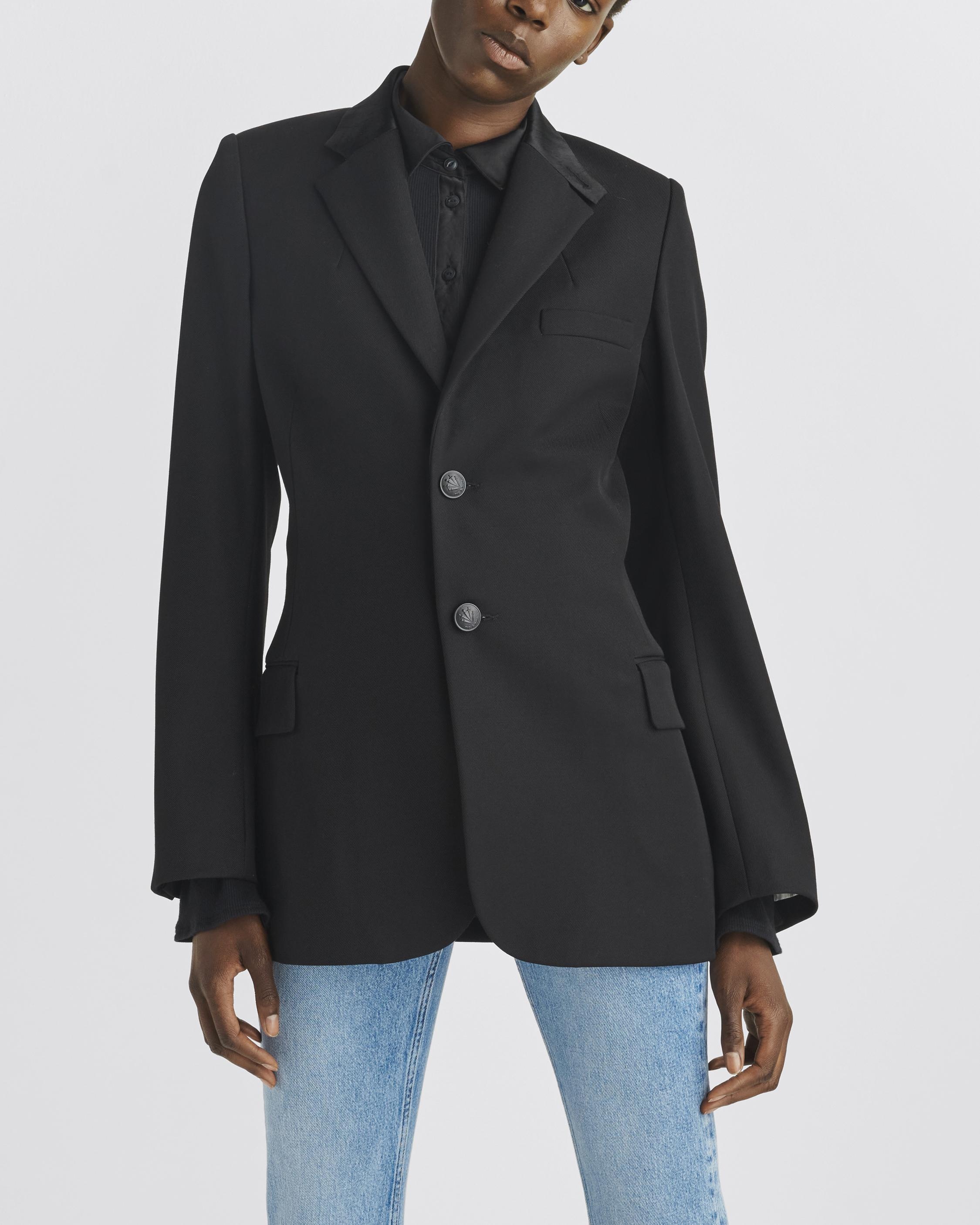 Laurence Wool Blazer
Classic Fit - 6