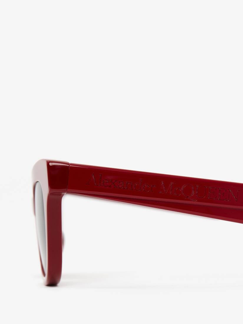 Women's McQueen Cat-eye Sunglasses in Rot - 4