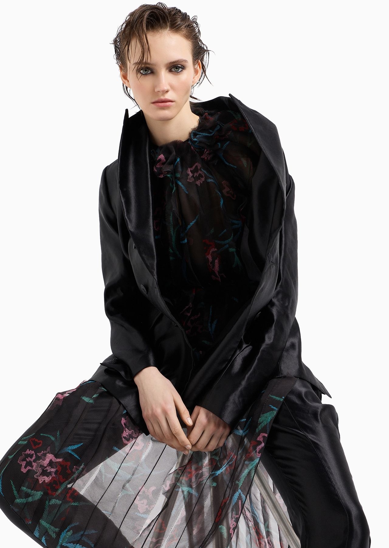 Long dress in silk organza with a floral print - 6