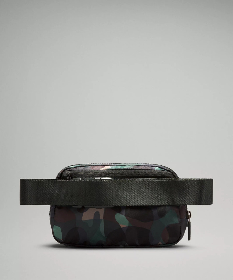 Everywhere Belt Bag 1L 3