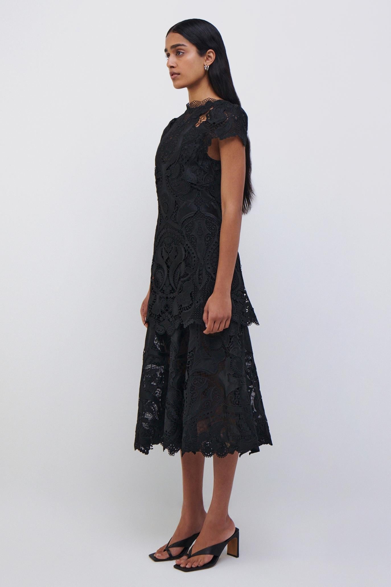 Signature Laura Lace Dress - 8