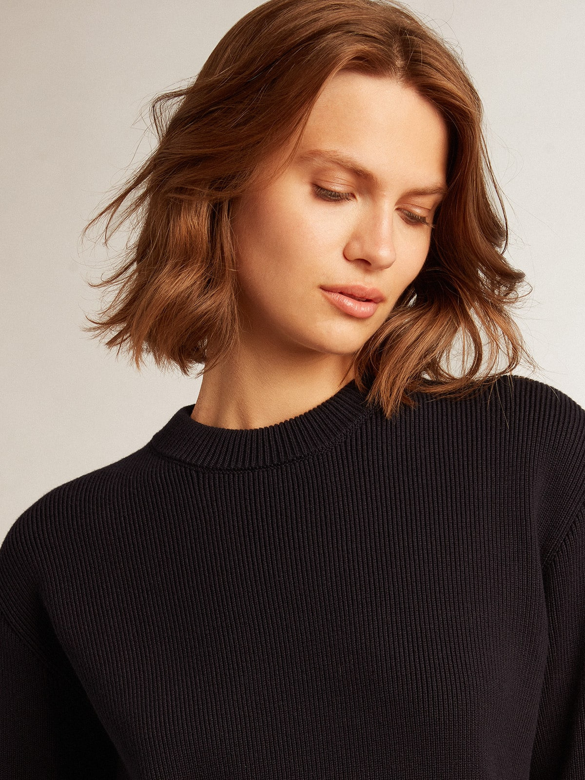 Women’s round-neck sweater in dark blue cotton with logo on the back - 2