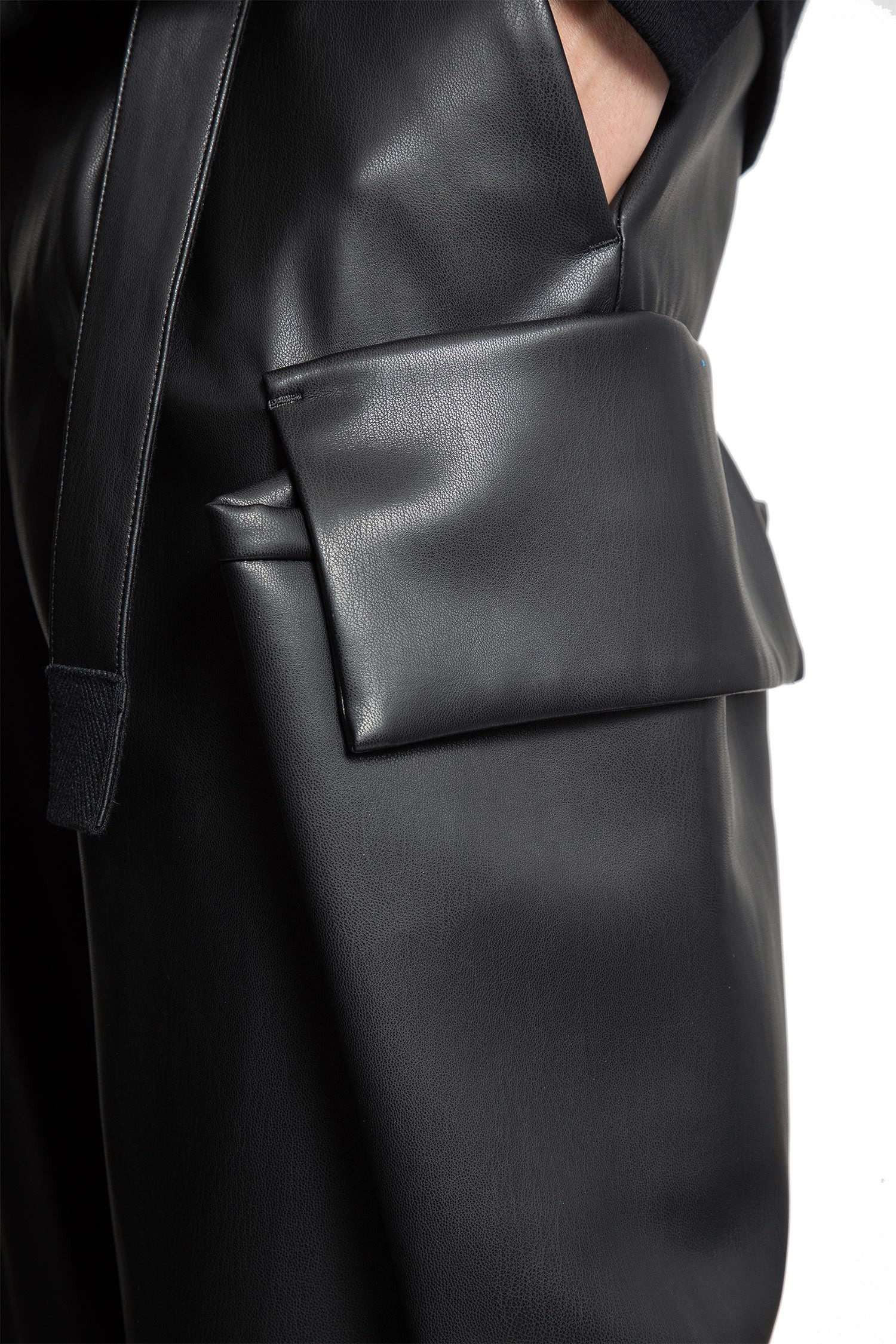 Faux-Leather-Pants - 4