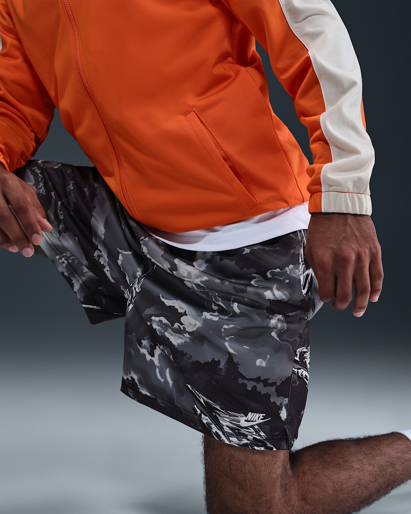 Nike Sportswear Club Men's Mesh Flow Shorts - 5