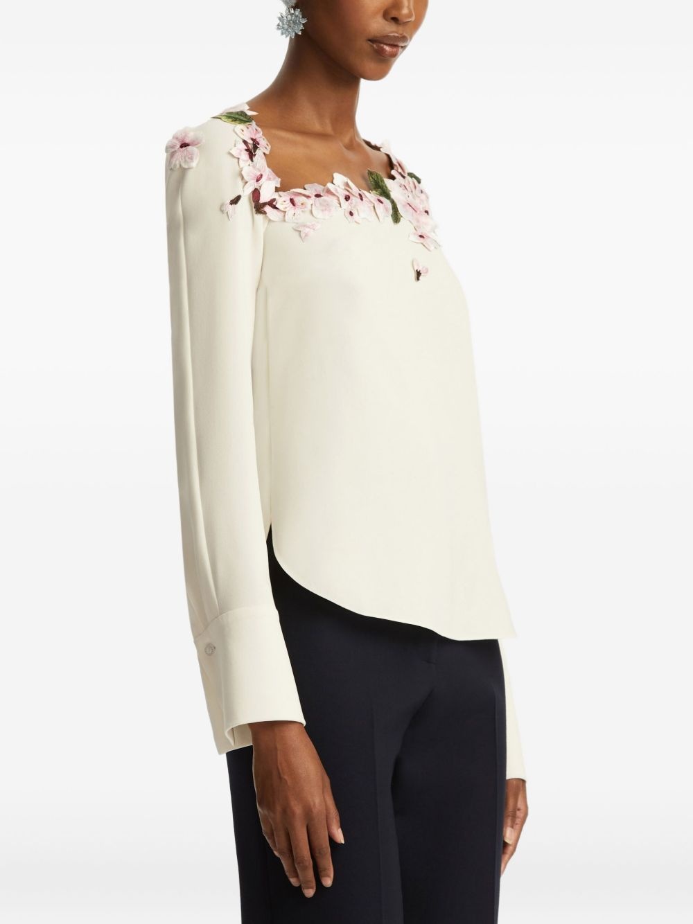 floral-embellished long-sleeve blouse - 4