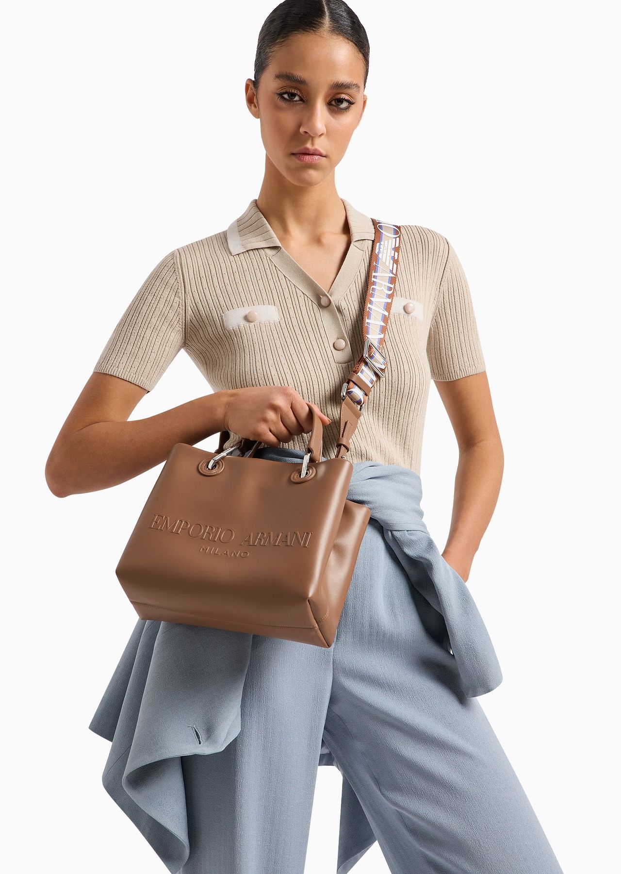 Small MyEA shopper bag with oversized embossed logo - 14