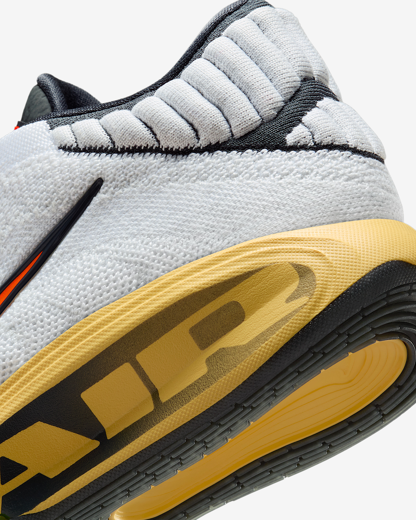 Nike G.T. Hustle 3 Basketball Shoes - 8