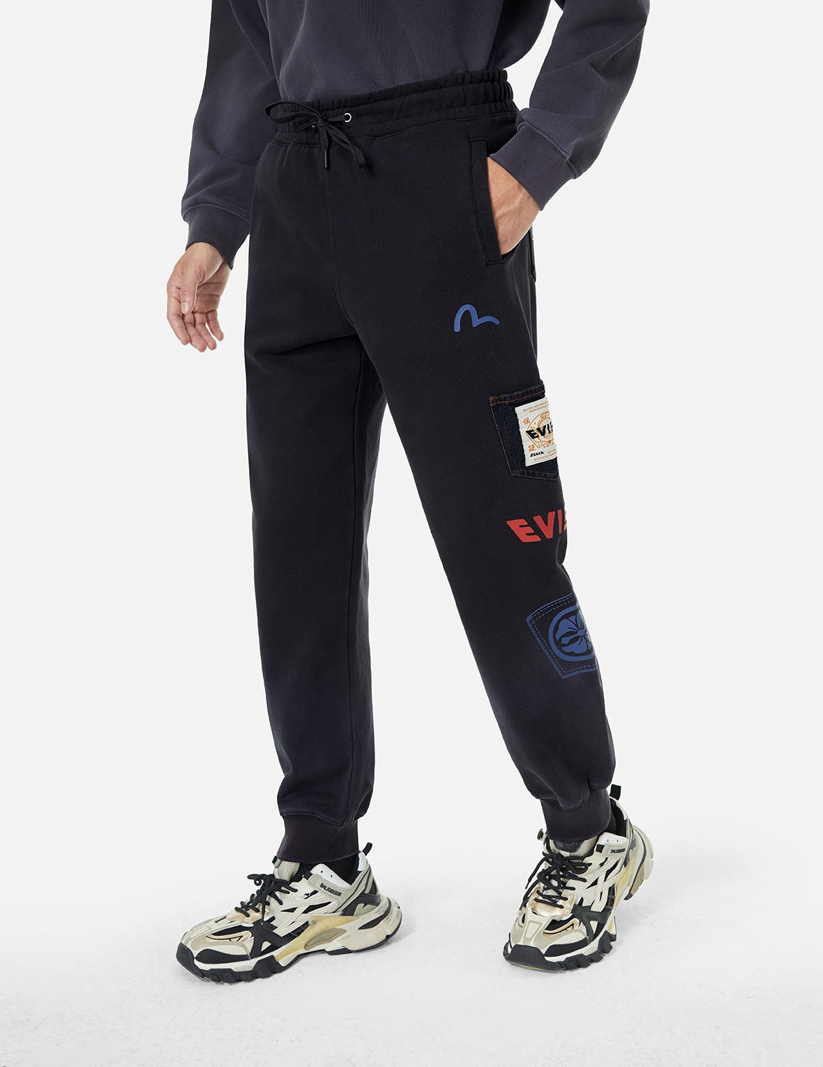 Washed Multi-pocket and Logos Print Straight Fit Sweatpants - 6