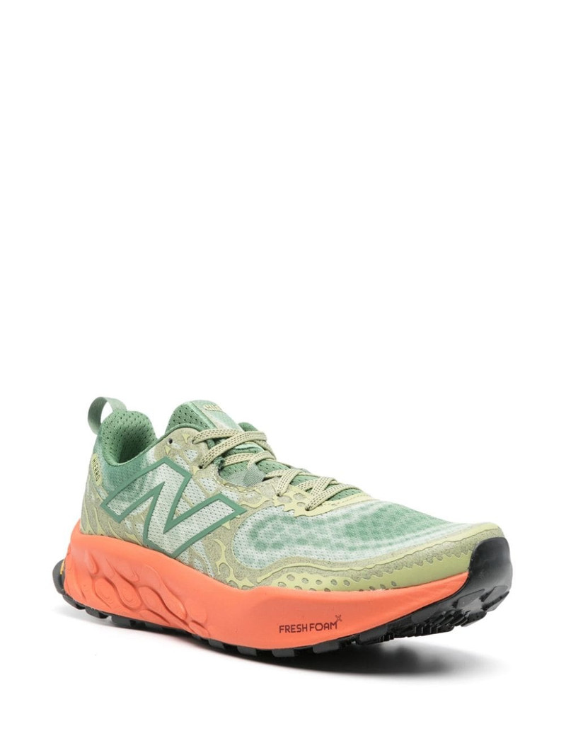 New Balance Uhiera sneakers outlook