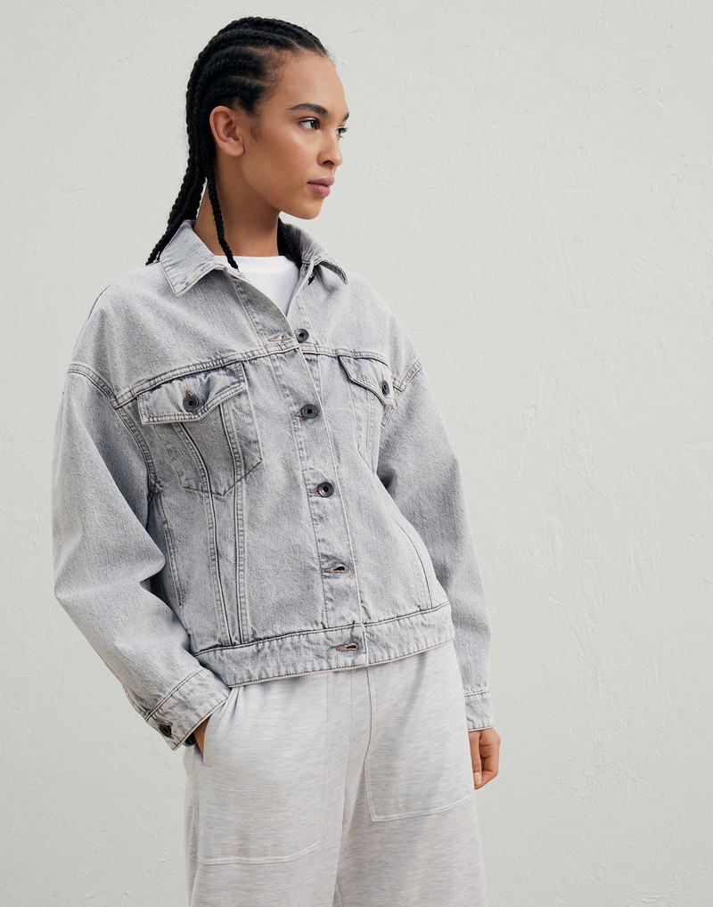 Authentic denim jacket with shiny tab 1