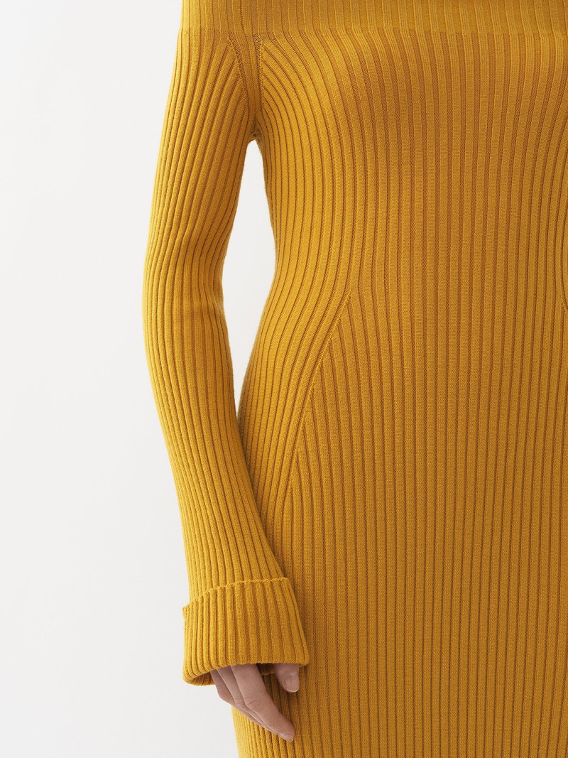 FITTED OFF-THE-SHOULDER DRESS 6