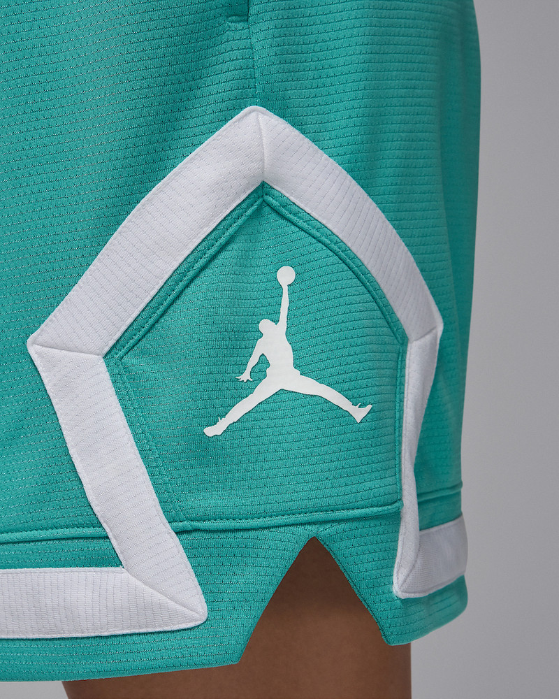 Jordan Sport Women's 4" Diamond Shorts 6