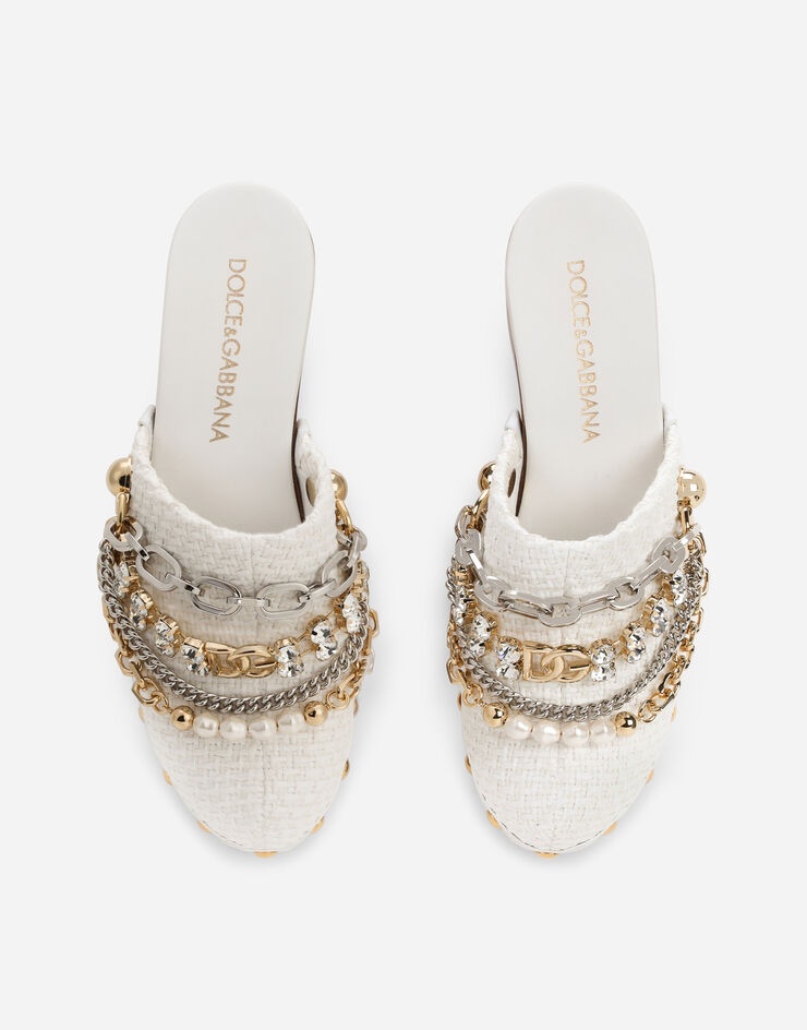 Raffia clogs with bejeweled chain - 4