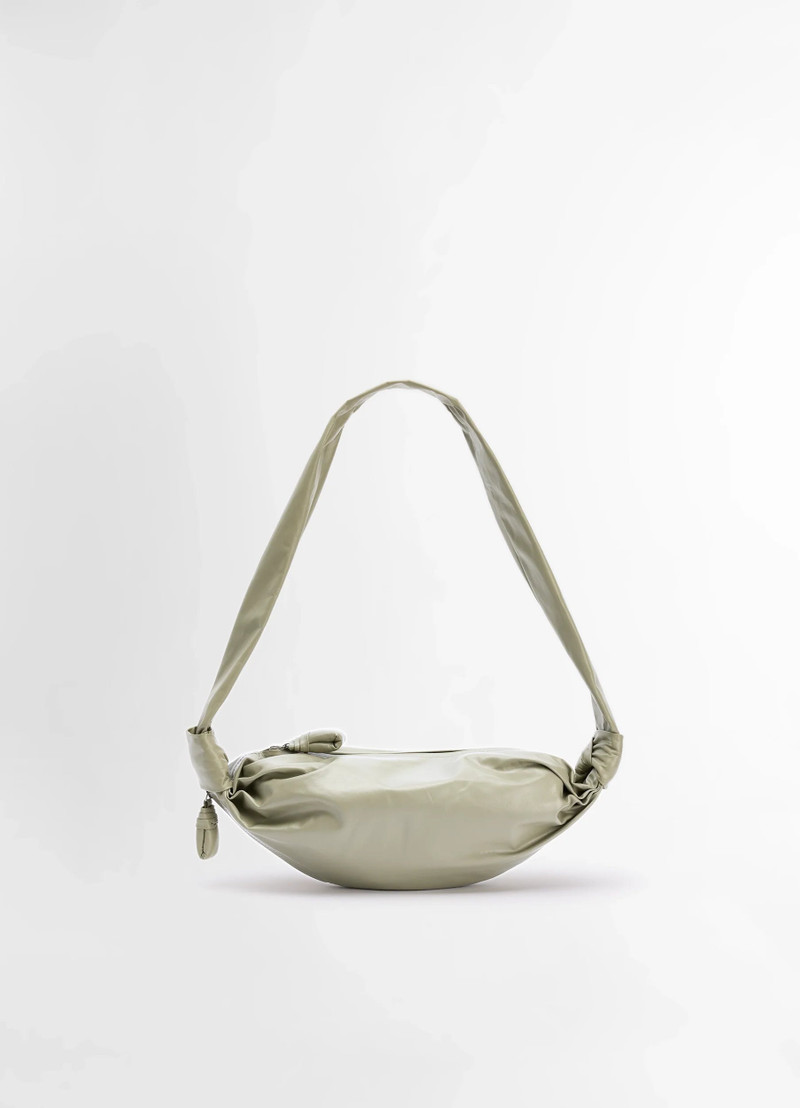 SMALL SOFT CROISSANT 1