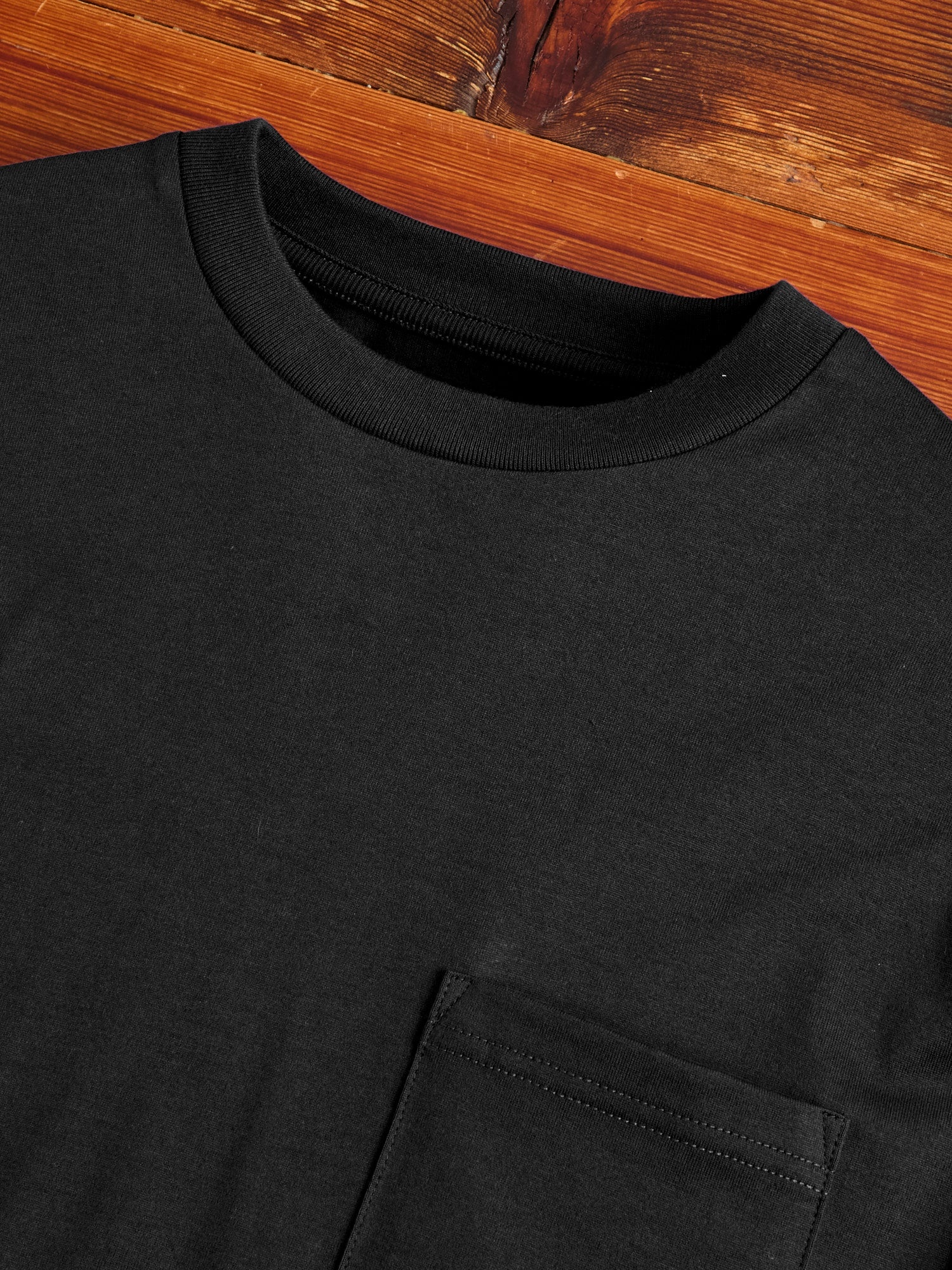 40/2 Long Sleeve Pocket T-Shirt in Black - 4