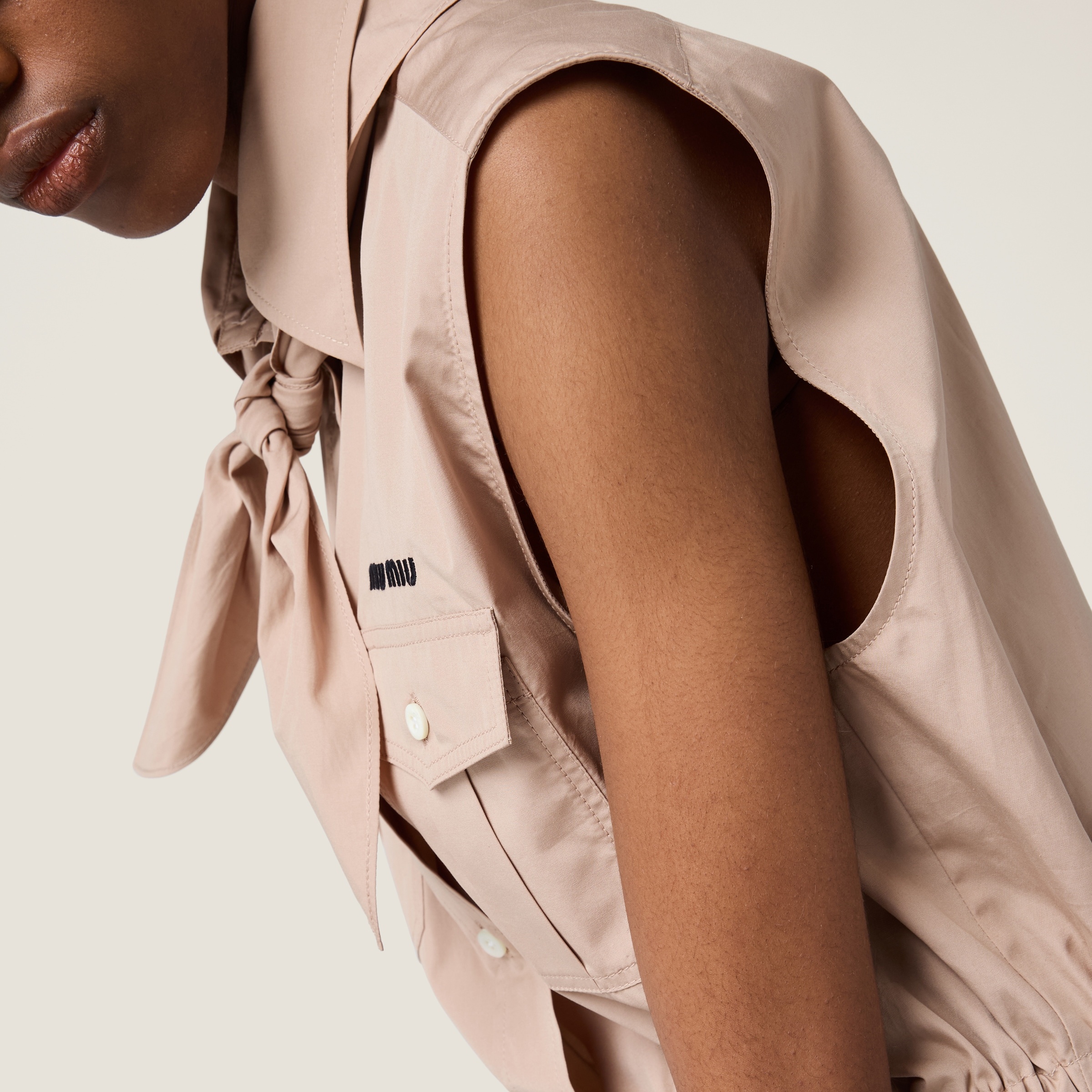 Sleeveless poplin shirt with scarf - 5