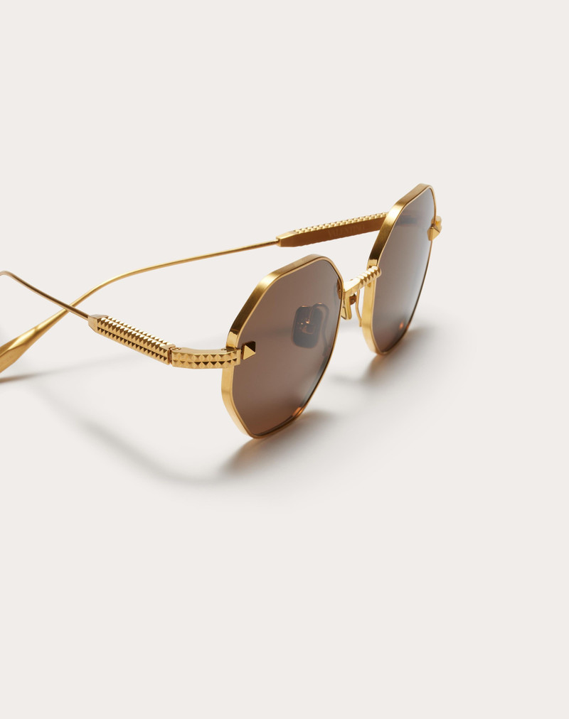 EXHAGONAL TITANIUM FRAME V-STUD 4