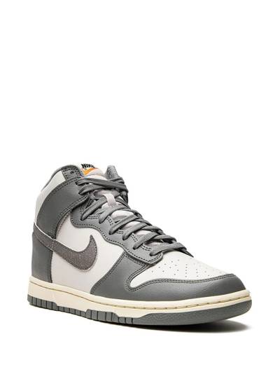 Nike Dunk High sneakers outlook