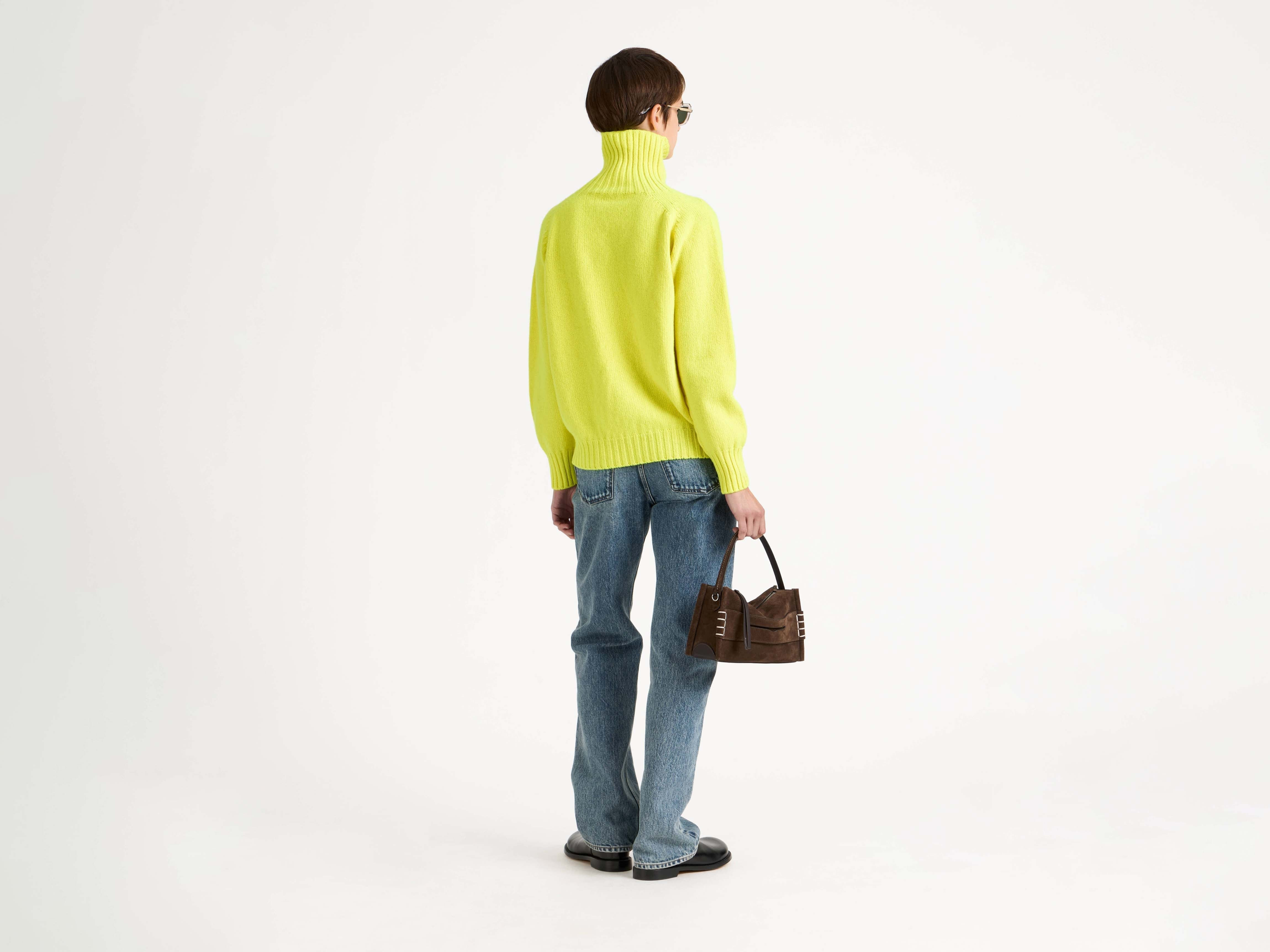 TURTLENECK JUMPER IN NEON YELLOW - 3