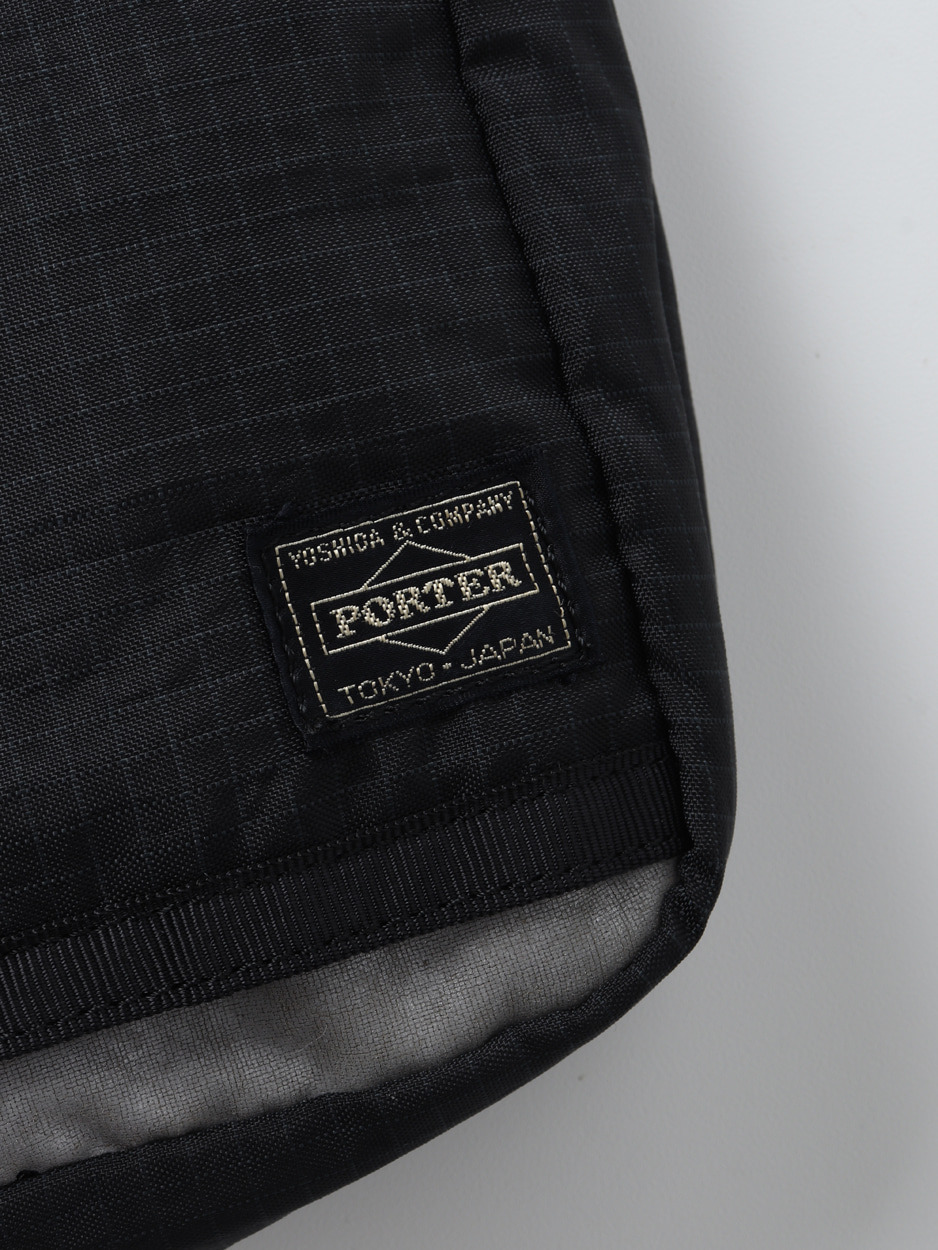 PORTER - PORTER - 3