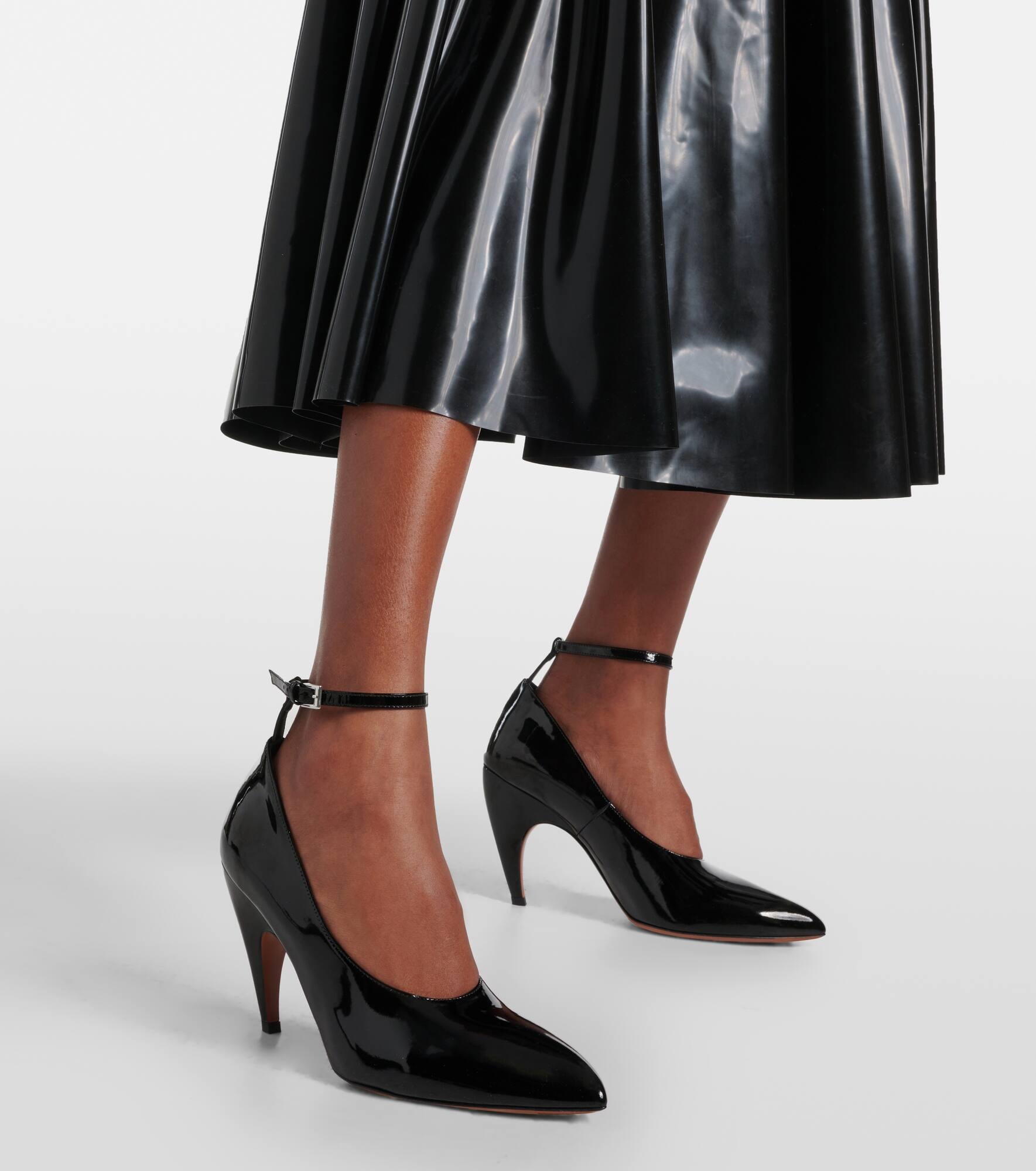 Patent leather pumps - 4