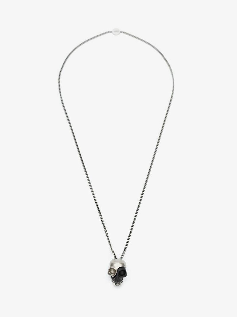 Divided Skull Pendant in Black/silver 1
