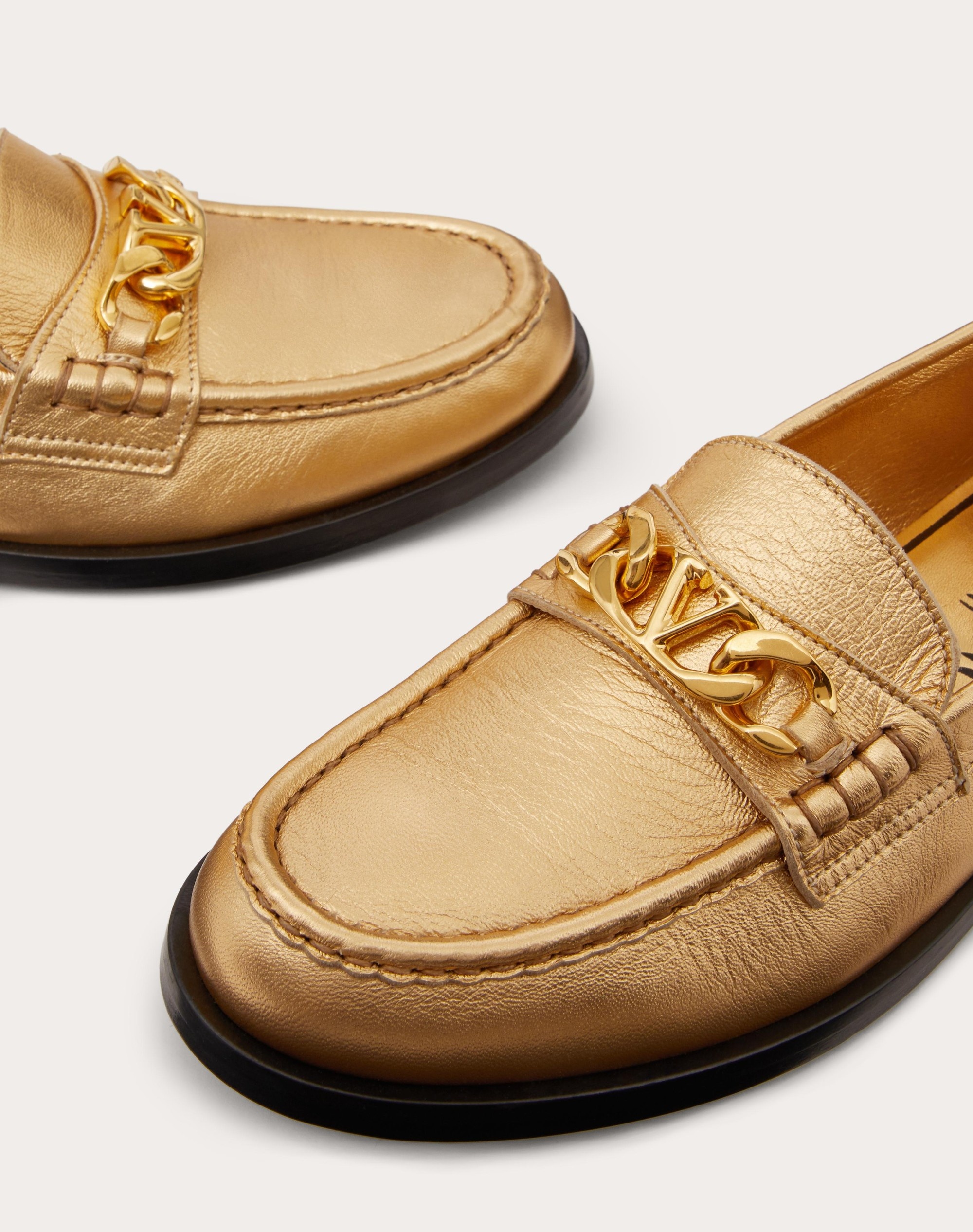 Valentino Garavani VLogo 10mm chain leather loafers - Gold