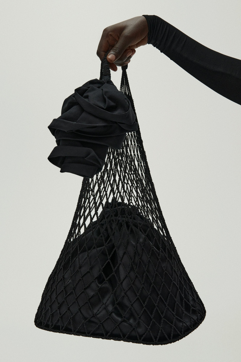 Maxi Devana bag in black 3