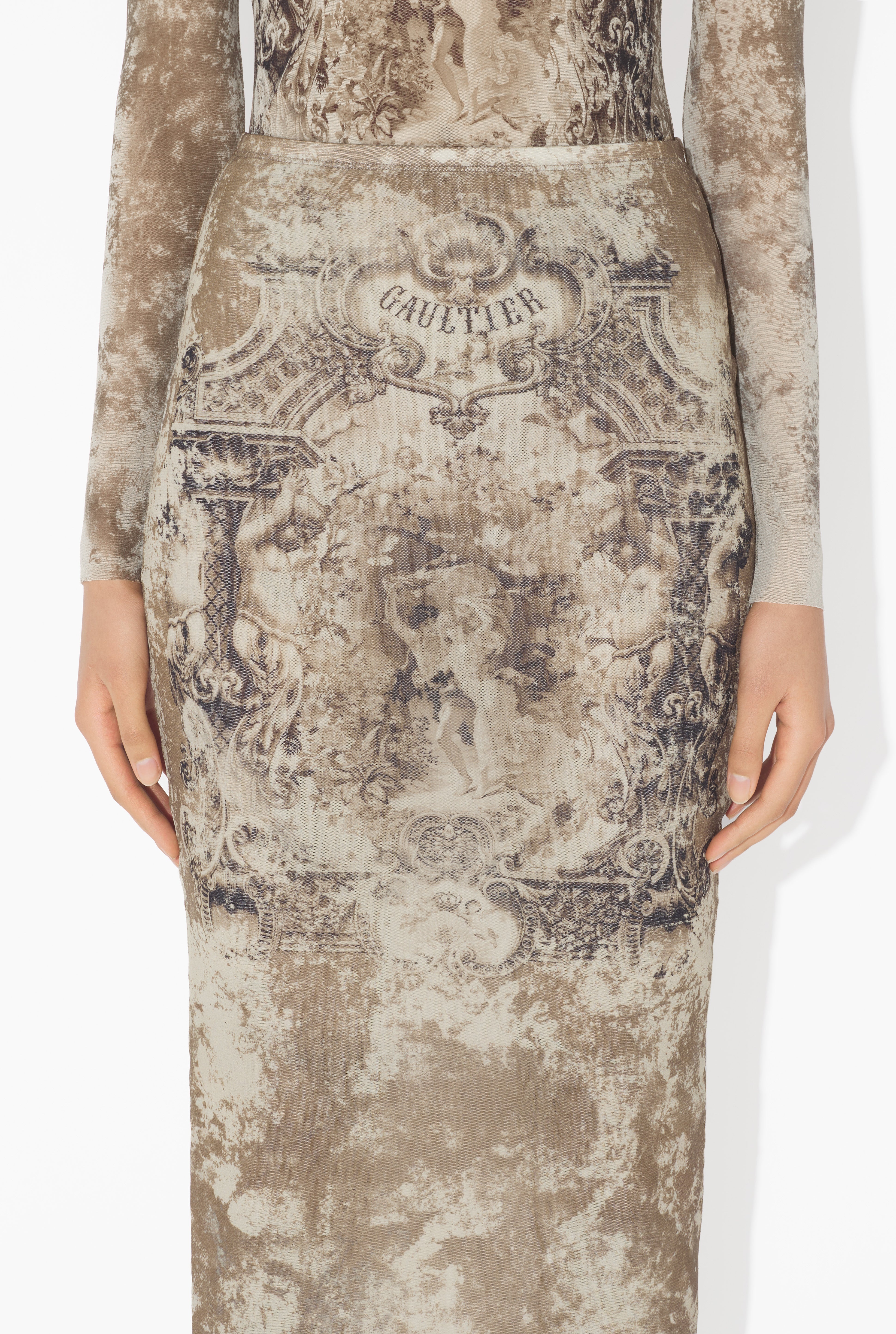 THE LONG BEIGE MÉDAILLON SKIRT - 4
