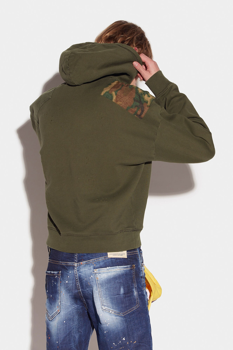 DSQUARED2 D2 PATCH HOODIE outlook