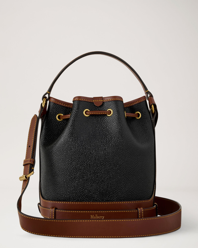 Mulberry Small Scotchgrain Bucket
Black & Cognac Bio-Based Scotchgrain outlook