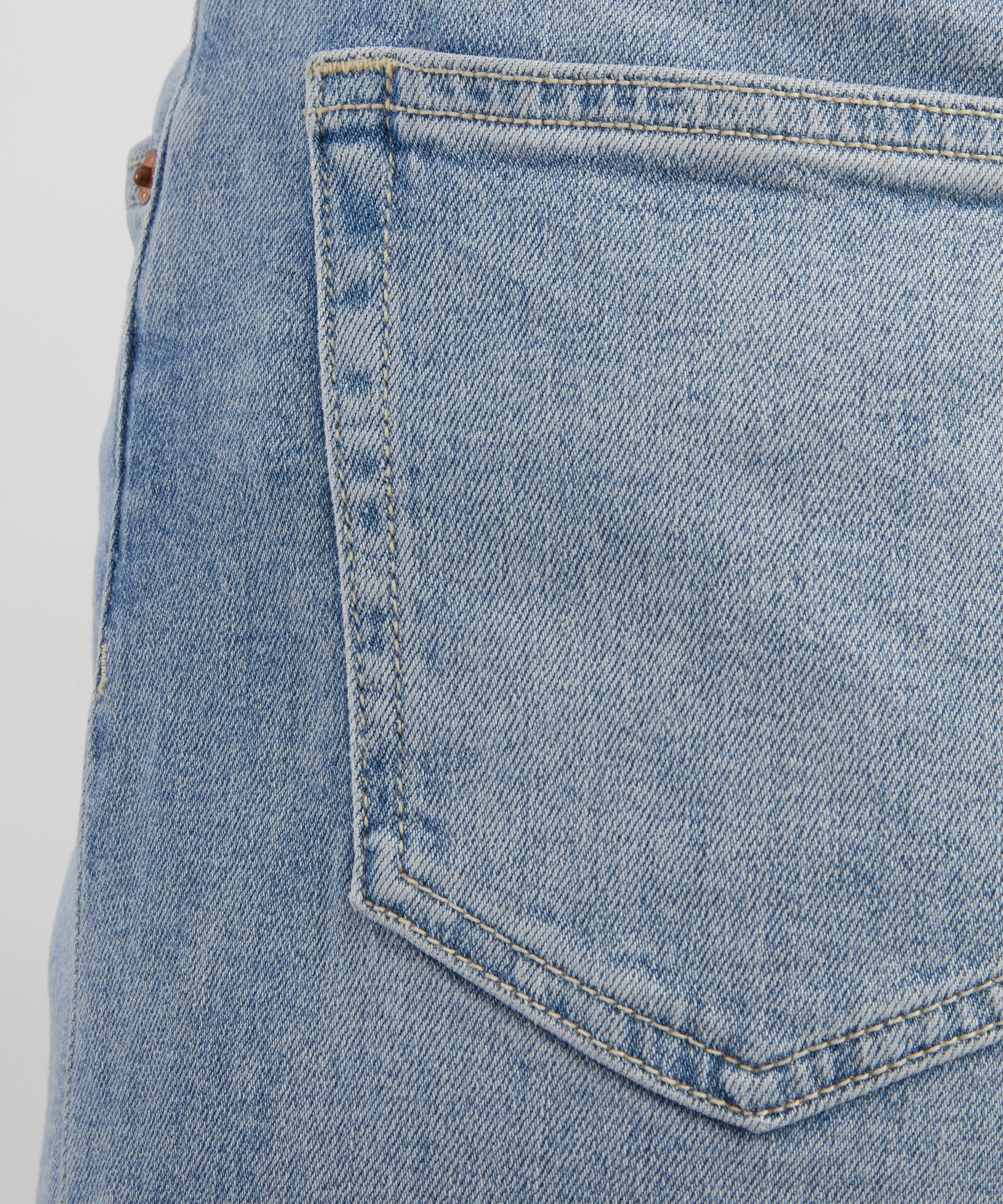 Greta Super-Stretch Low-Rise Wide-Leg Jeans - 5