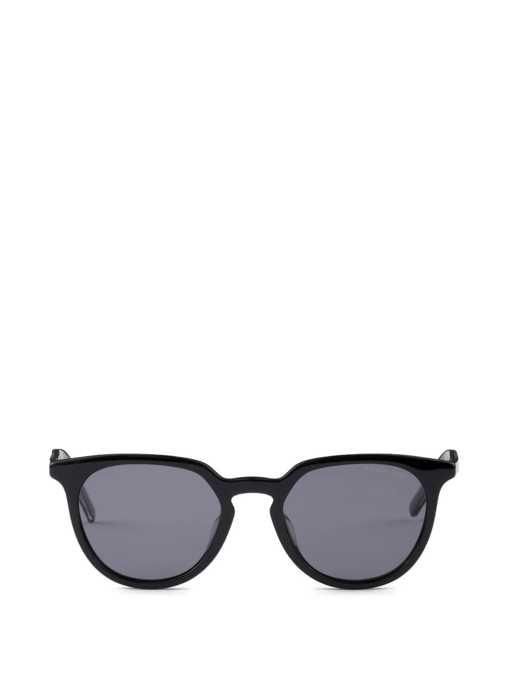sunglasses with the iconic metal plaque - 1